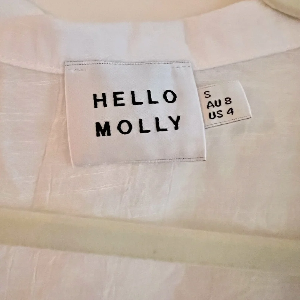 Hello Molly White Twisted Front Crop Shirt - Picture 3 of 3